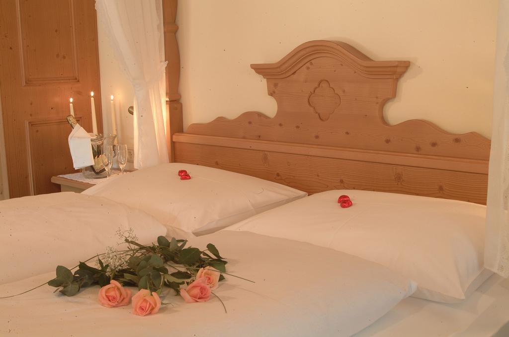 Hotel Koenig Laurin San Genesio Atesino Ngoại thất bức ảnh